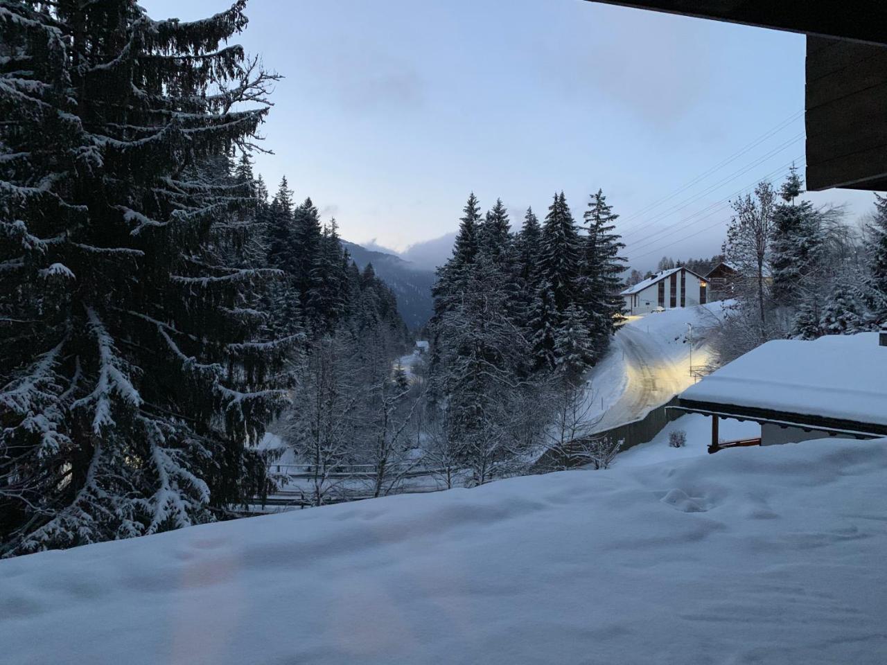 Ferienwohnung Laax Mit Traumblick, Grossem Balkon Und Terrasse Esterno foto